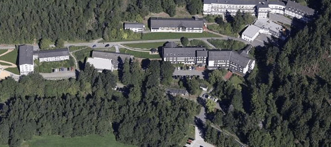 Das Bild zeigt eine Außenaufnahme der Klinik Wittgenstein Bad Berleburg
